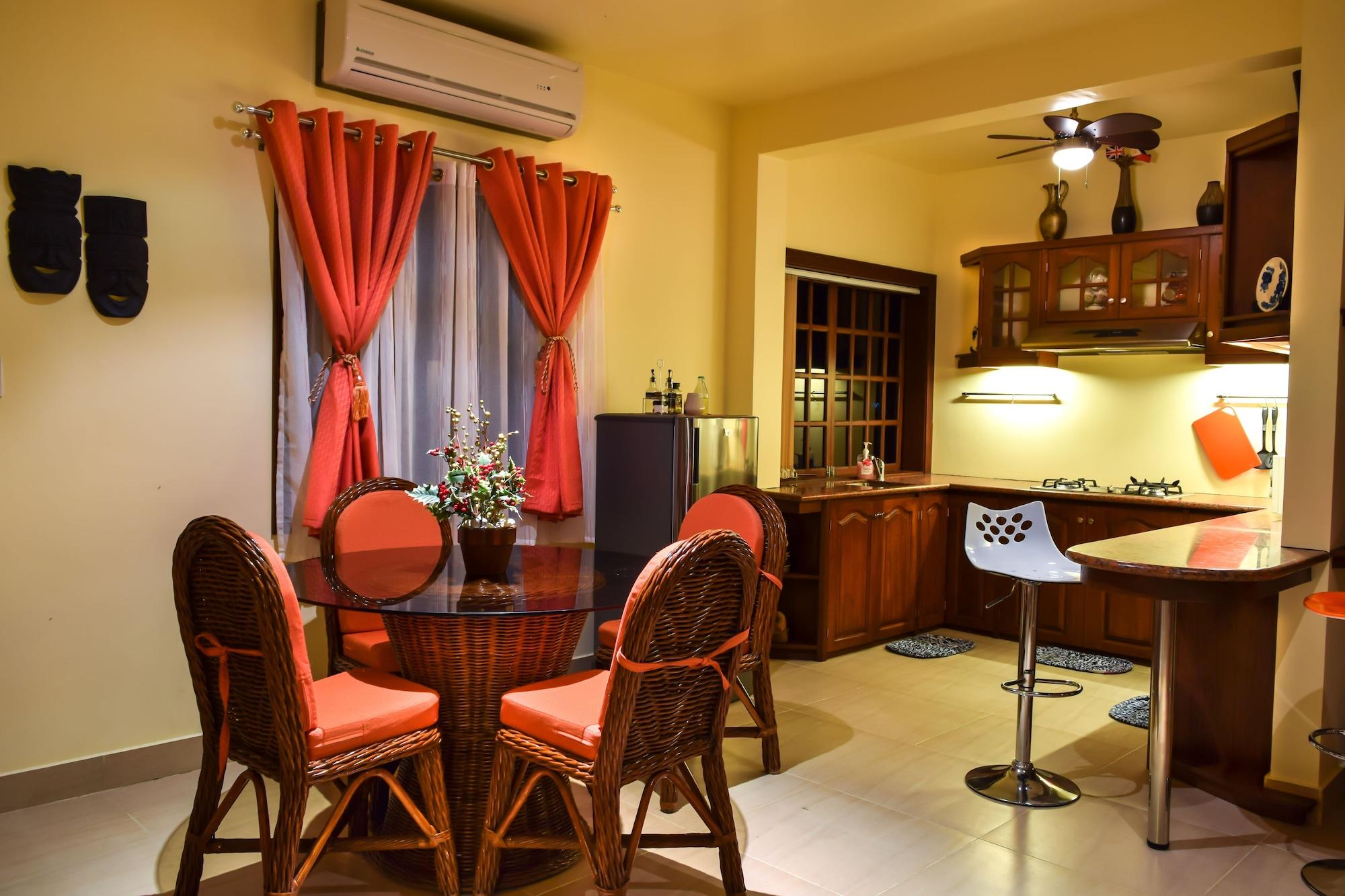 פוארטו גאלרה Tribal Hills Mountain Resort מראה חיצוני תמונה