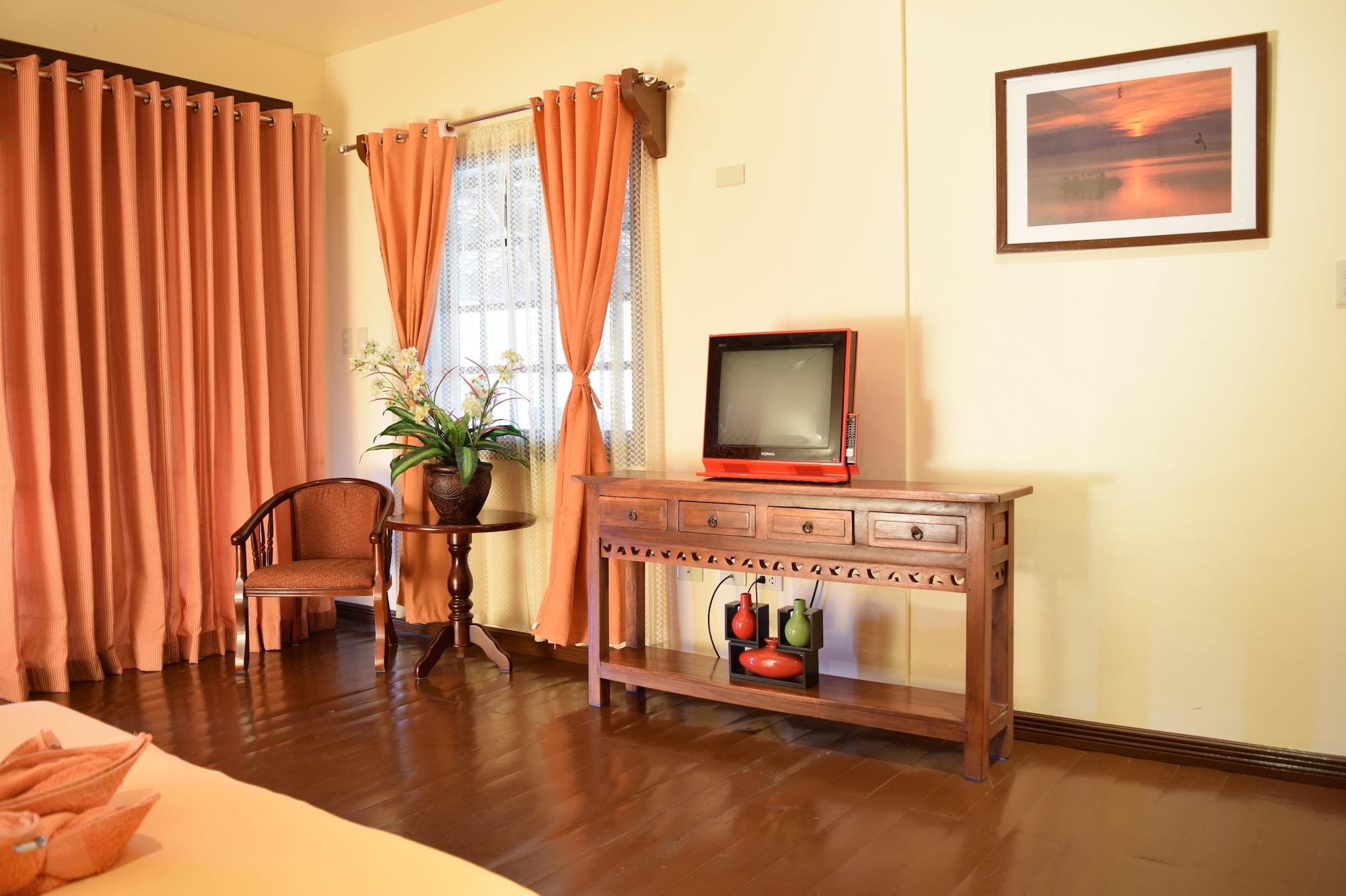 פוארטו גאלרה Tribal Hills Mountain Resort מראה חיצוני תמונה