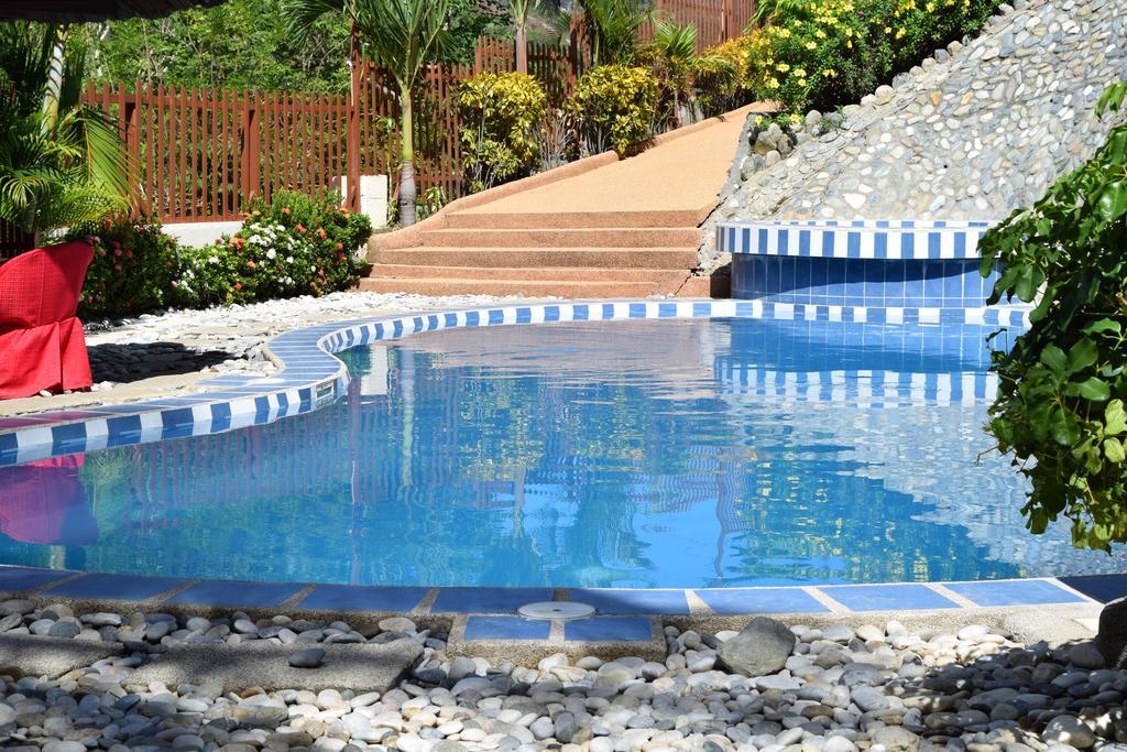 פוארטו גאלרה Tribal Hills Mountain Resort מראה חיצוני תמונה