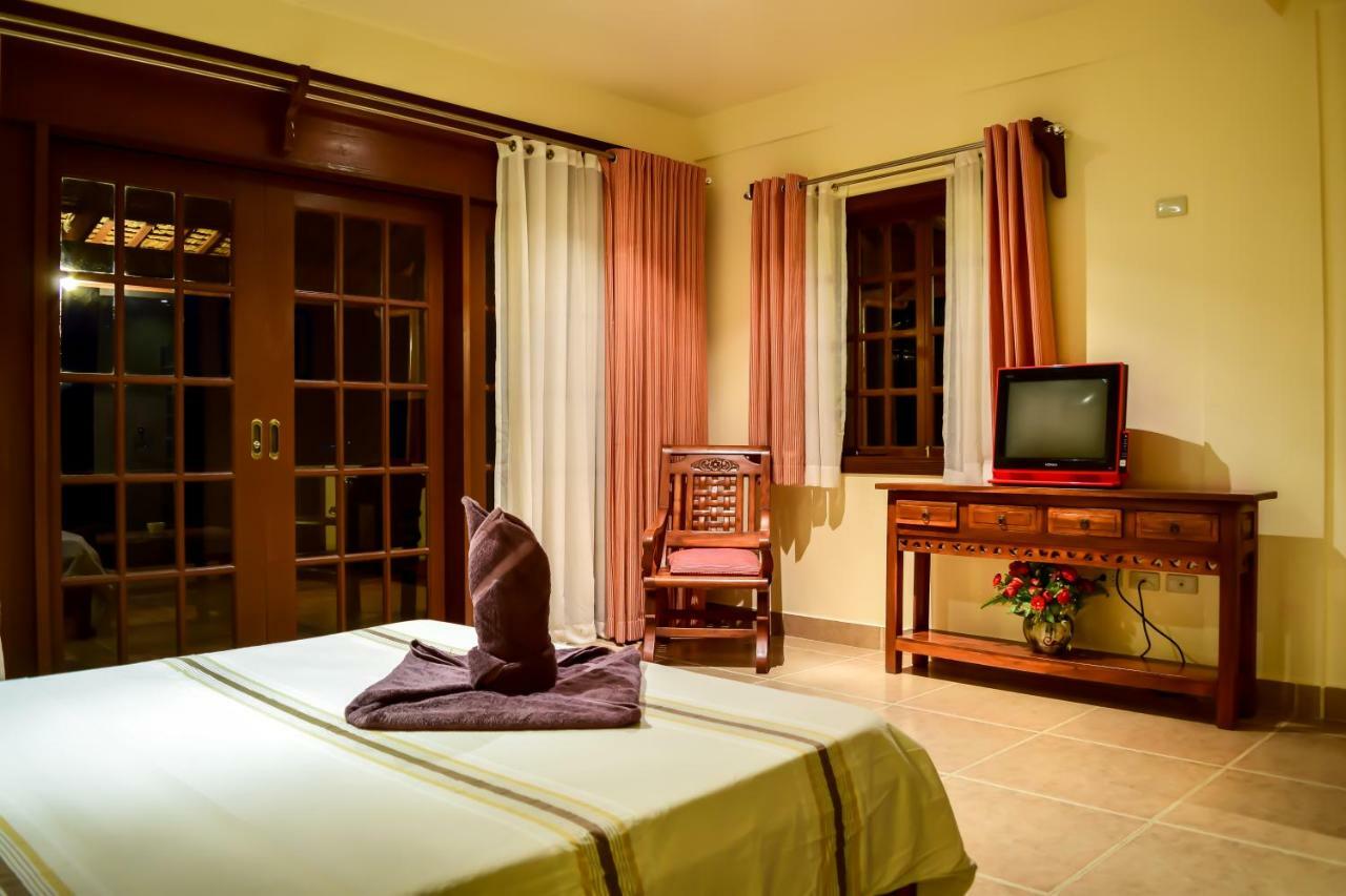 פוארטו גאלרה Tribal Hills Mountain Resort מראה חיצוני תמונה